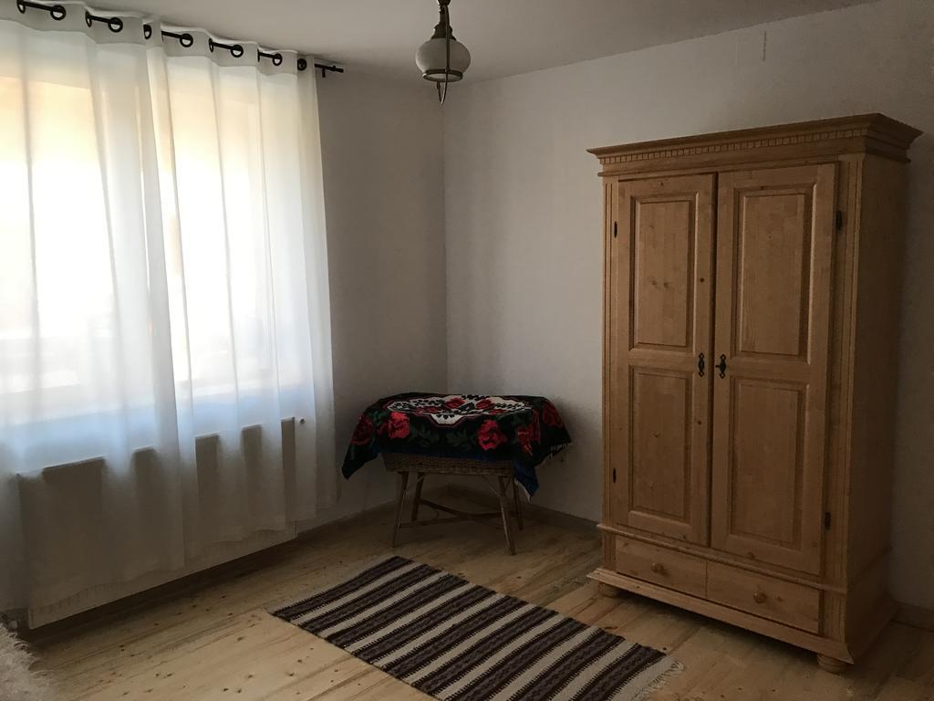 Отель Anahouse Вишеу-де-Сус Экстерьер фото