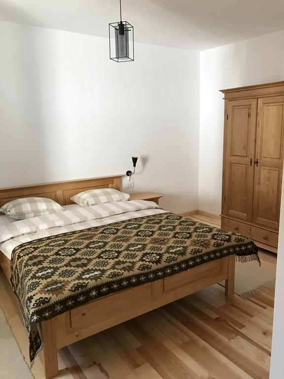 Отель Anahouse Вишеу-де-Сус Экстерьер фото