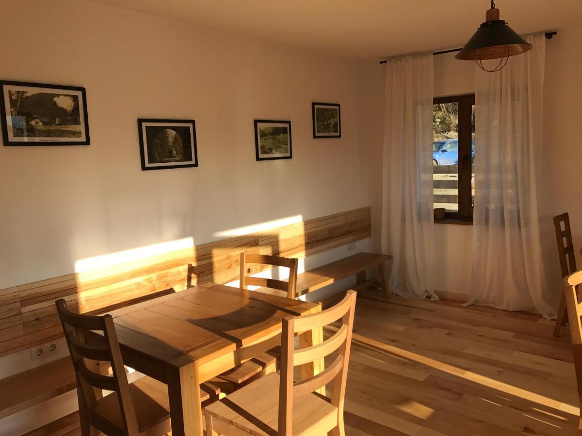 Отель Anahouse Вишеу-де-Сус Экстерьер фото